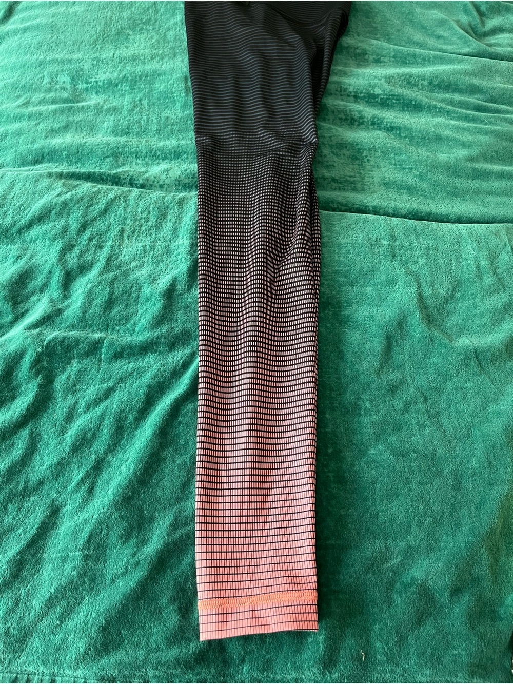 Lululemon Black to Coral Leggings. Size 6